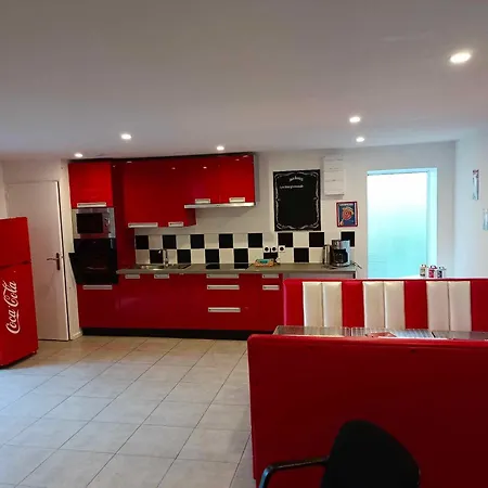 American Diner Sur La Site The Farm Ouest Capacite 7 Personnes