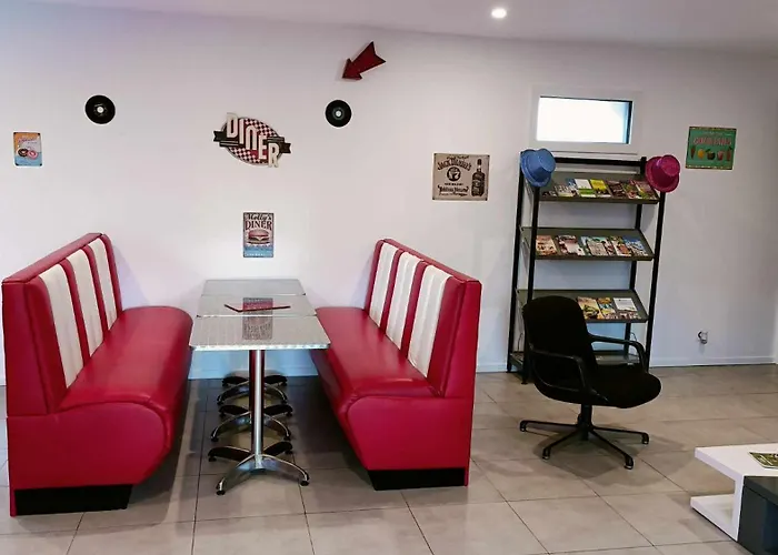 American Diner Sur La Site The Farm Ouest Capacite 7 Personnes